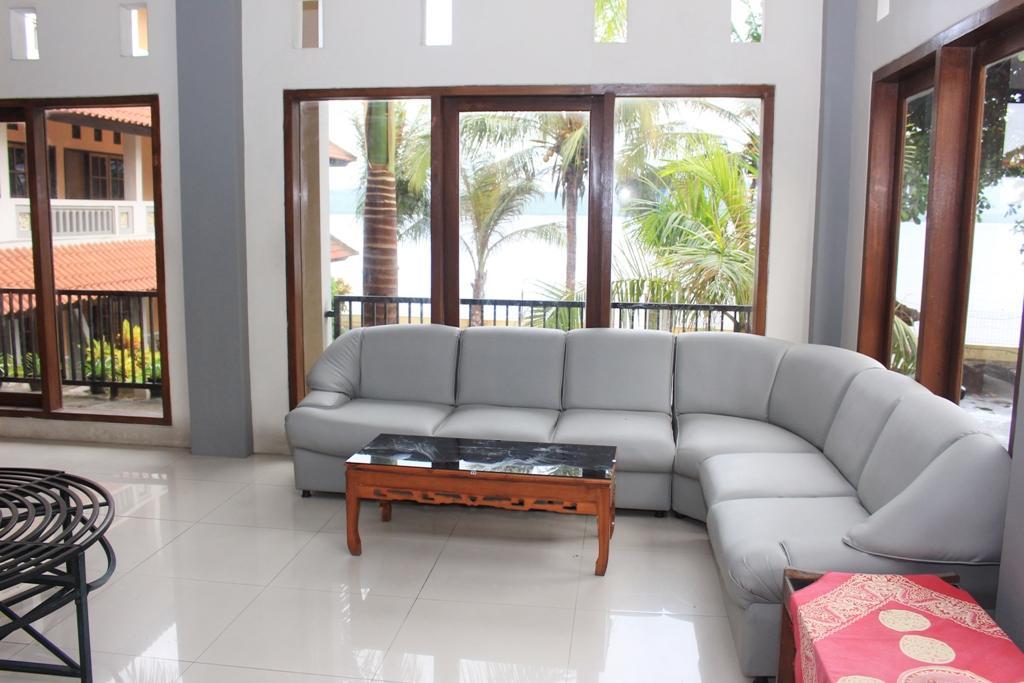 Baru Dua Beach Hotell Banyuwangi  Exteriör bild